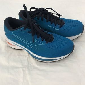 Mizuno Wave Rider 25 size 7.5